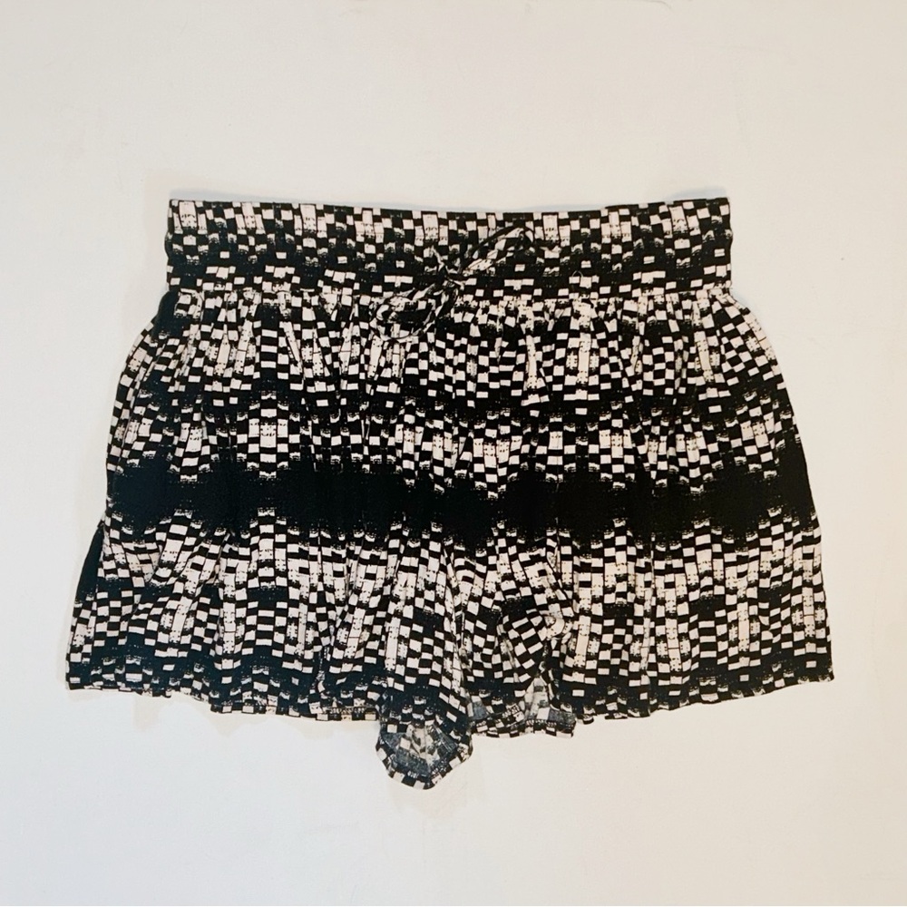 Black and White Patterned Shorts New York & Company